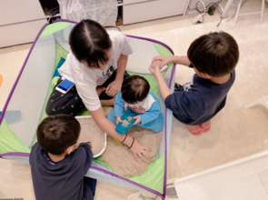 「最高の光景」辻希美、仲良く遊ぶ長女ら姉弟の4SHOT公開「夢中な我が子達」