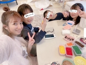 辻希美、3人の子供とのピースSHOT＆“鬼滅の刃”アイロンビーズ作品を公開「めっちゃ可愛い」