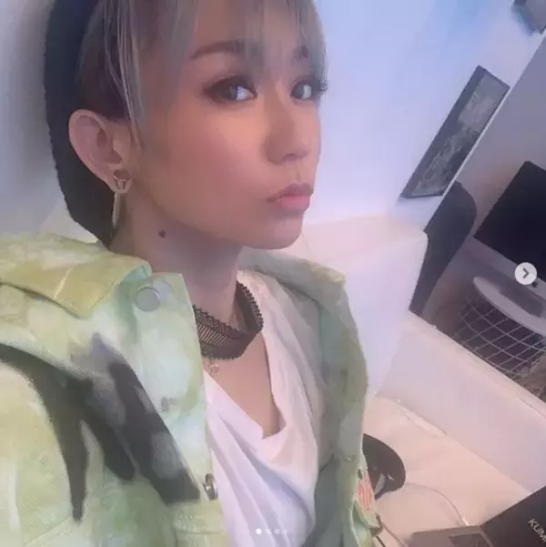 倖田來未、おうちメイクSHOT＆レコーディング報告に反響「ナチュラルメイク最高」「家の中でもオシャレ」