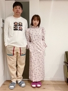 高橋愛、夫・あべこうじとの“おうちファッションショー”な2ショット公開「すごく可愛い」「本当に癒し」