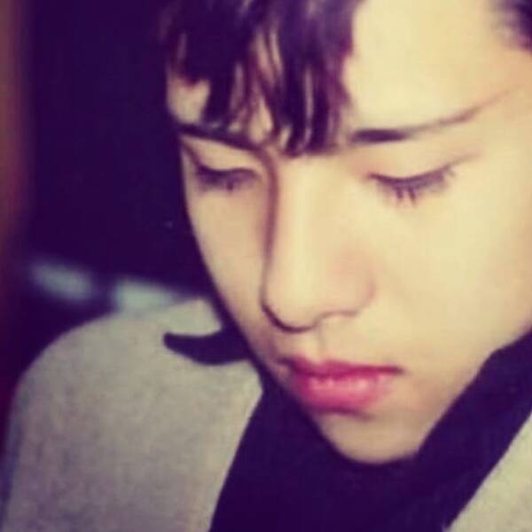 Yoshiki 高校時代の うたた寝 Shotに やっぱり美形 この頃からスターの顔 年4月24日 エキサイトニュース