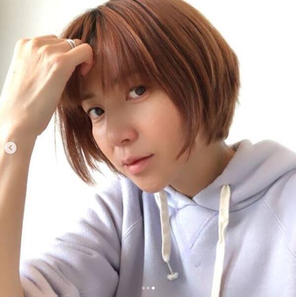 Hitomi セルフ 髪色チェンジ 動画 前後shot公開に反響 髪の毛キレイで羨ましい 器用ですね 年4月28日 エキサイトニュース