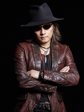 「今喪に服している期間なんです」石井竜也、話題の夫婦関係にも言及。