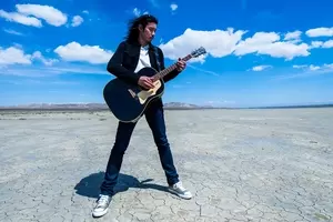 斉藤和義 ドラマ主題歌としても話題の新曲 遺伝 mvを公開 2017年2月18日 エキサイトニュース