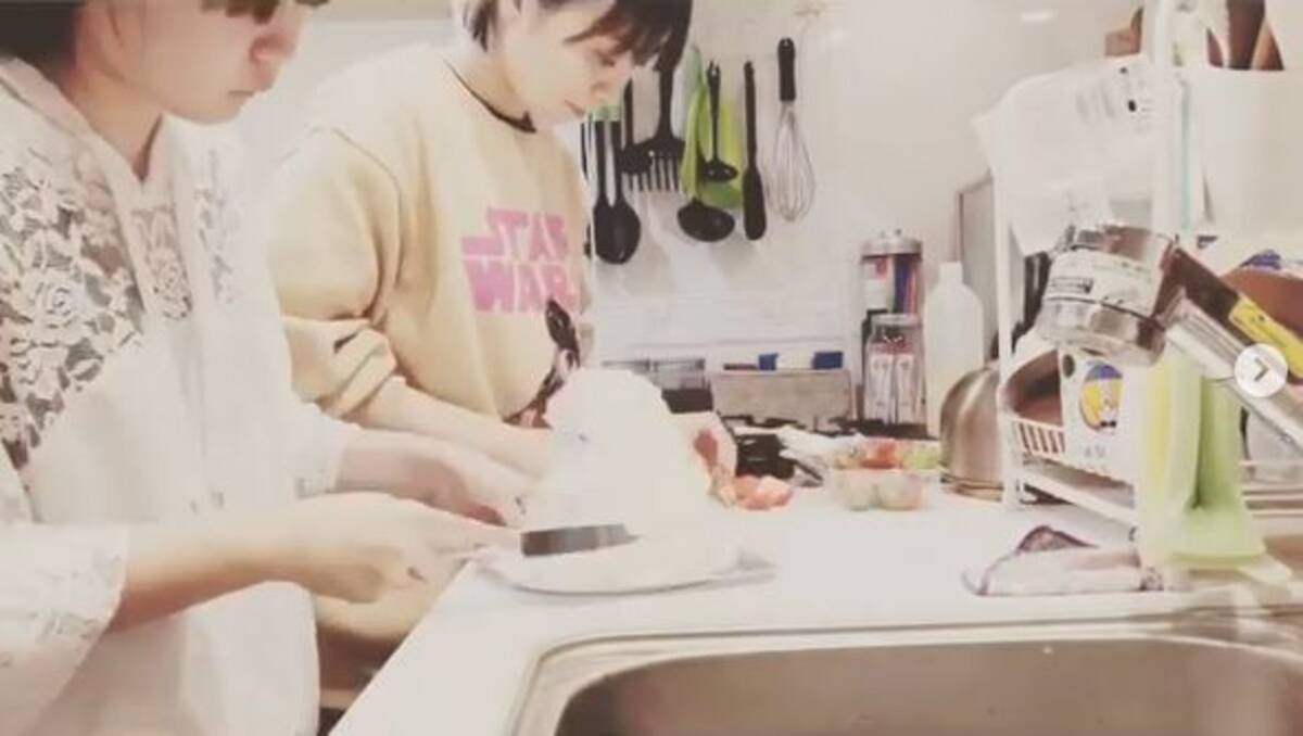 激似でビックリ Max Mina もうjk の娘とのケーキ作り動画公開に反響 素敵な母娘 2020年5月26日 エキサイトニュース