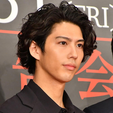 賀来賢人、家族団らんのほっこりエピソード明かす「爆笑しております」