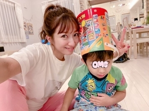 辻希美、お茶目な息子との2SHOT＆夏休みに備えコストコでの“大量買い”も報告「なるべく簡単メニューで…」