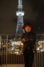 SEAMO、楽曲「Glory」で名古屋栄・新テレビ塔点灯式を祝う