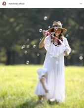 里田まい、子供たちとの“夏の思い出”SHOTに反響「絵になるような素敵な写真」「一番幸せな日常」