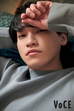 キスマイ二階堂高嗣、部屋でくつろぐ“オフ顔SHOT”公開