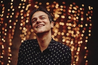 ジェイミー・カラム、初のクリスマス・アルバム『The Pianoman At Christmas』をリリース