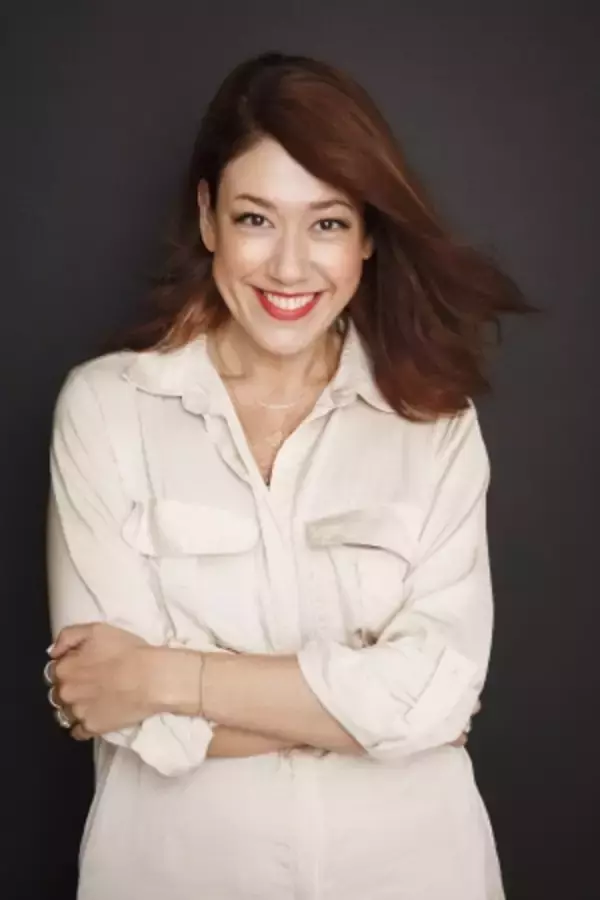 純烈・小田井、妻・LiLiCoとの就寝で“緊張すること”を明かす「同じベッドで寝てるんですけど…」