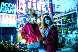 moon grin、イガラシ(ヒトリエ)と刄田綴色(東京事変)をゲスト・ミュージシャンに迎えた新曲「OLナイトルーティーン」をリリース＆MVも公開