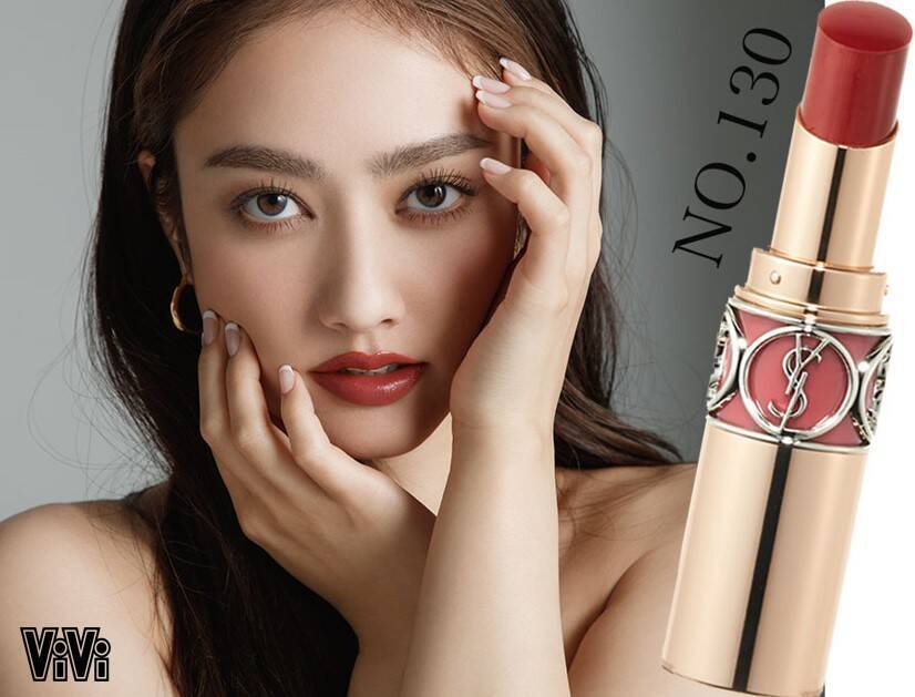 YSLアイコンリップの新色をまとう、谷まりあ「ViVi」初単独表紙が公開