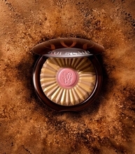 ゲラン、伝説的ブロンジングパウダー〈テラコッタ〉からブラッシュシェードをプラスした限定色が登場