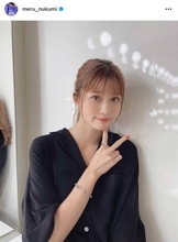 めるる、鮮やかネイルのピースSHOTに反響「美少女すぎて眩しい」「透明感」