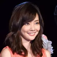 倉科カナの ぶるるんfバスト 15年史 2 キレイな薄茶のぷっくり先端 2021年10月17日 エキサイトニュース 2 3