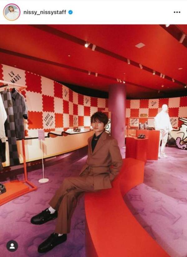 Nissy 西島隆弘 ルイ ヴィトン空間でのブラウンスーツshotに反響 世界一かっこいい めちゃくちゃイケメン 21年10月21日 エキサイトニュース