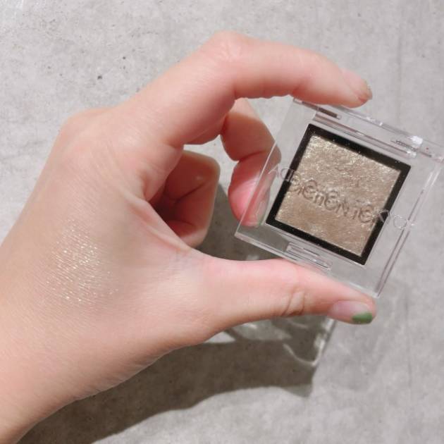 ホリデーシーズン到来！この冬買い足すべきは気分上がるキラキラコスメ