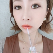 ホリデーシーズン到来！この冬買い足すべきは気分上がるキラキラコスメ