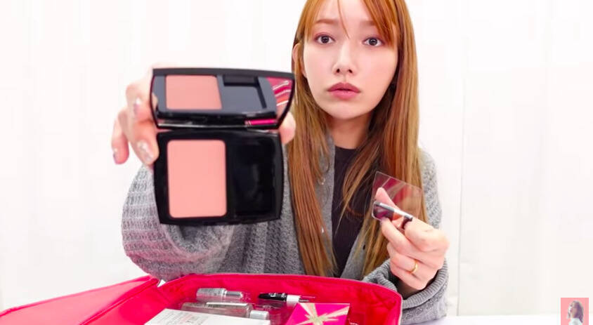 後藤真希「これは良い色！」クリスマスコフレで驚いたアイテムを紹介