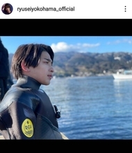 横浜流星、新ドラマ『DCU』の“真剣な眼差し”ショット公開「カッコよすぎる」「素敵なオフショ」