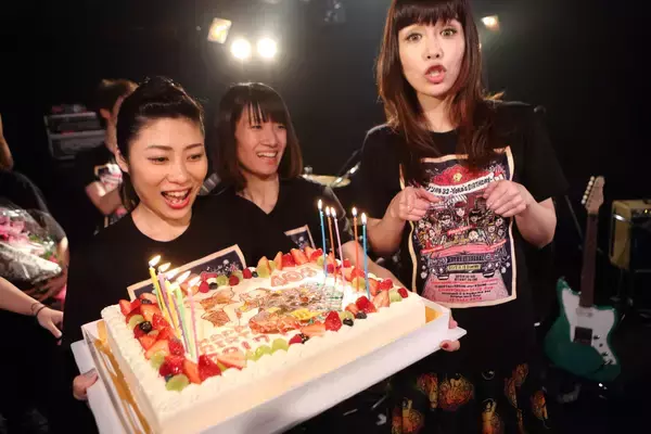 矢沢洋子VocalバンドPIGGY BANKS 、11月12日バースデーライブ敢行！