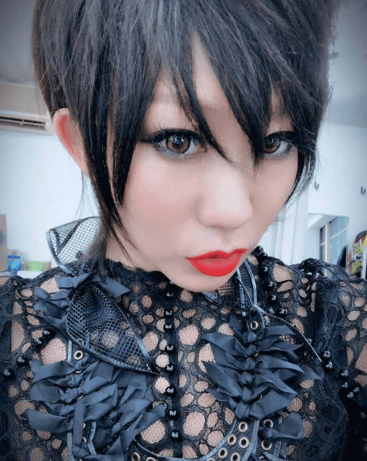 倖田來未の黒髪ショート写真に反響 強め來未さん 2018年7月10日