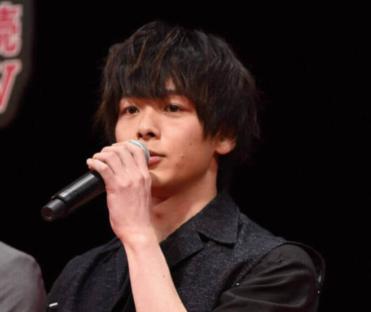 中村倫也 大人なタバコのシーンに視聴者悶絶 参ったなあ 破壊力えぐい 19年1月23日 エキサイトニュース