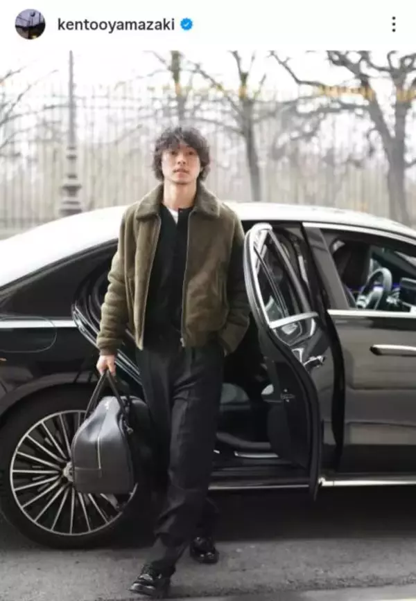 山崎賢人、ワイルドなヒゲ姿のパリ滞在SHOTに反響「爆イケすぎる」「かっこいいっ」