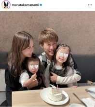 丸高愛実、夫・柿谷選手＆娘2人との“長女４歳の誕生日”お祝いSHOTに反響「可愛いすぎる柿谷家」「そっくり」