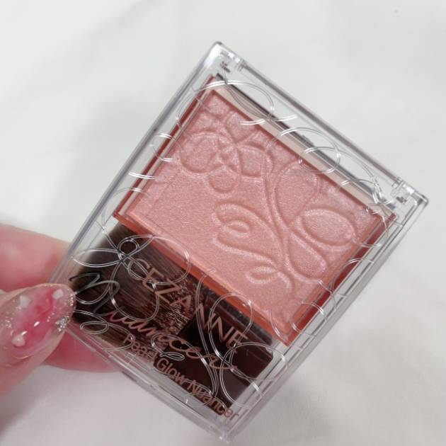 春に買い足すならプチプラハイライト！アイメイクにも使えるマルチコスメ