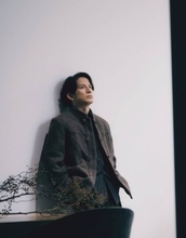 『イクサガミ』で話題の岡田准一、力強い眼差し＆美しい姿勢で魅せる！武術を通して学んだことなども語る