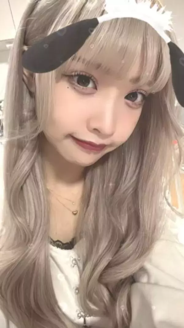 私のツヤ肌はこれで作る！Five emotion・向葵まるが愛用する鉄板ベースメイク【5えもんの興味津々】