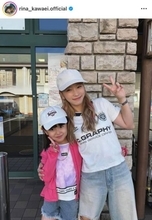 川栄李奈、“シングルマザー”演じる新ドラマのオフSHOTを公開「派手な親子」