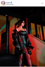 浜崎あゆみ、美デコルテ際立つライブ参戦SHOTにファンうっとり「超可愛い」「カッコよすぎ」