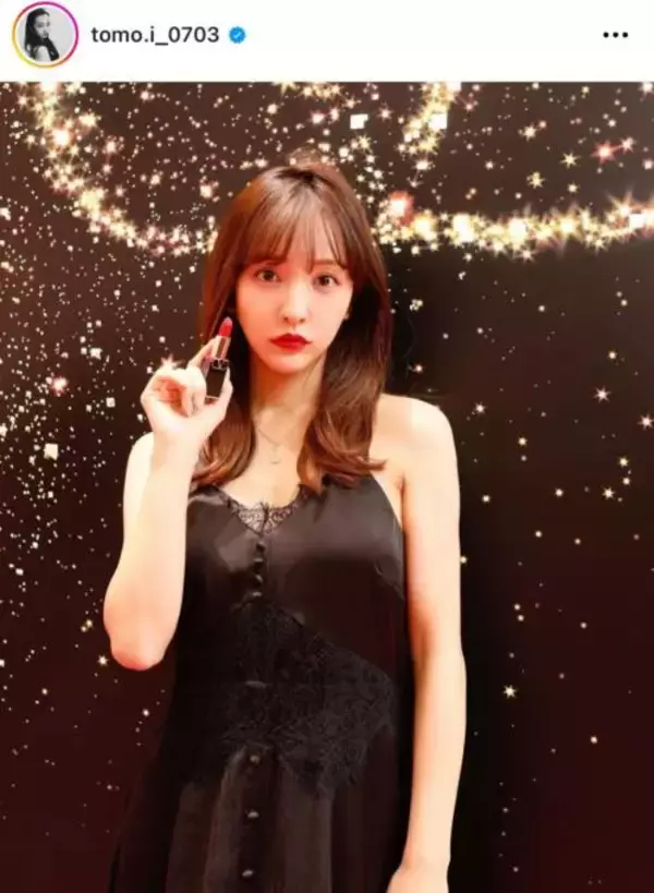 板野友美、色っぽさにじむ美肩＆デコルテ見せドレス姿をファン称賛「ゴージャス美人」「素敵」