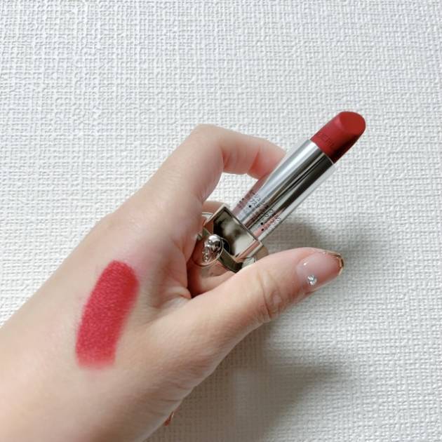 ホリデーリップは赤が大本命！使いやすくて華やかなレッド系リップを紹介