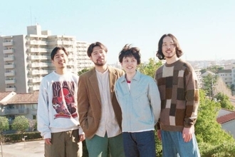 グソクムズ、最新曲「走り出す」のMV公開。作詞曲を務めたベース・堀部祐介がメインキャストとして出演