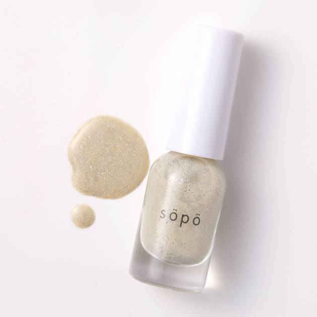 sopo、初のホリデー限定ネイルが登場！イルミネーションにぴったりなグリッターネイルをファミリーマートにて発売
