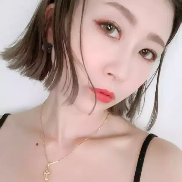 ドラストコスメで叶う旬顔！テラコッタカラーで垢抜けメイク