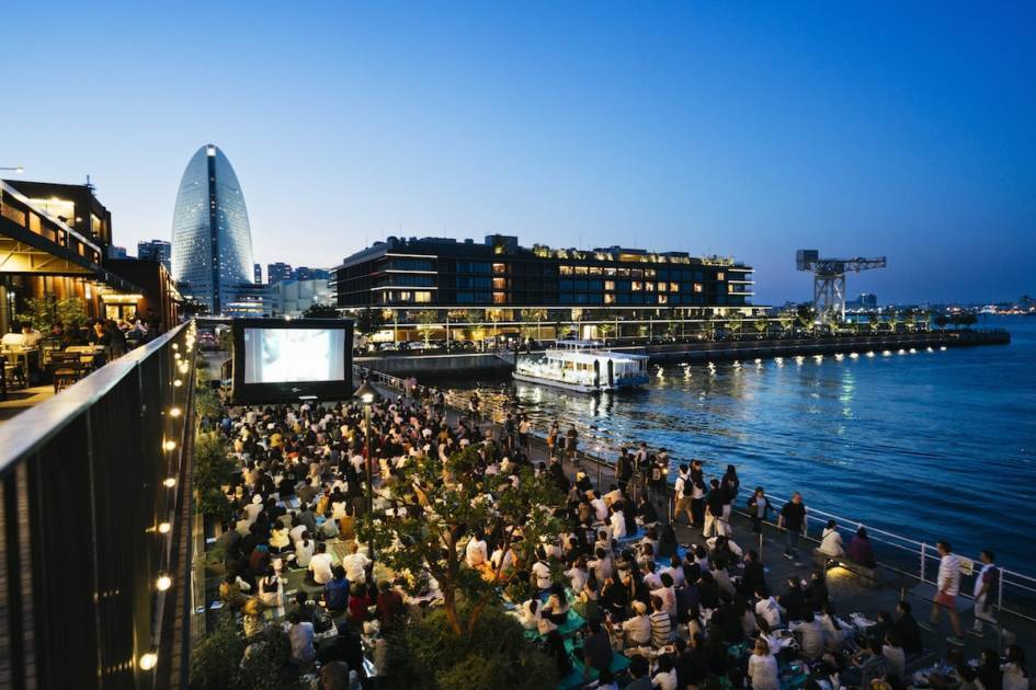 【2026年GW】日本最大級の野外シネマフェス「SEASIDE CINEMA」横浜で5月2日〜6日開催