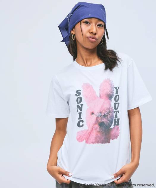 「niko and …」からSONIC YOUTHを大胆にデザインしたTシャツなどが登場。7月2日より販売開始