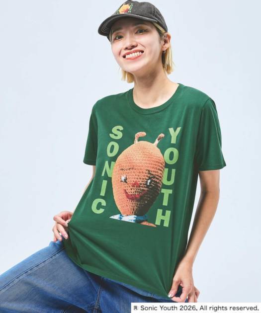 「niko and …」からSONIC YOUTHを大胆にデザインしたTシャツなどが登場。7月2日より販売開始