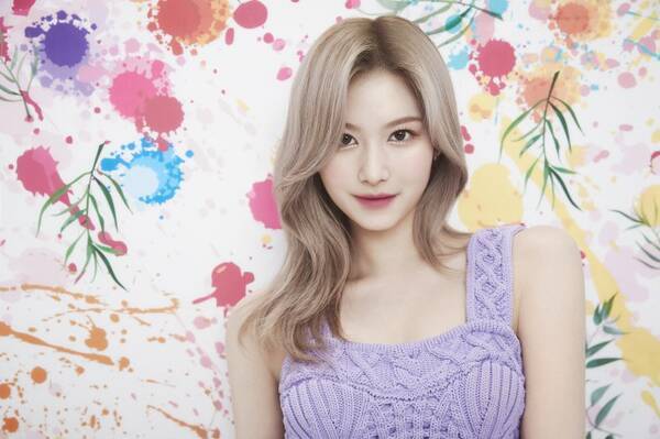 Twiceサナ 韓国コスメブランド Wakemake ウェイクメイク の専属モデルに就任 22年4月4日 エキサイトニュース