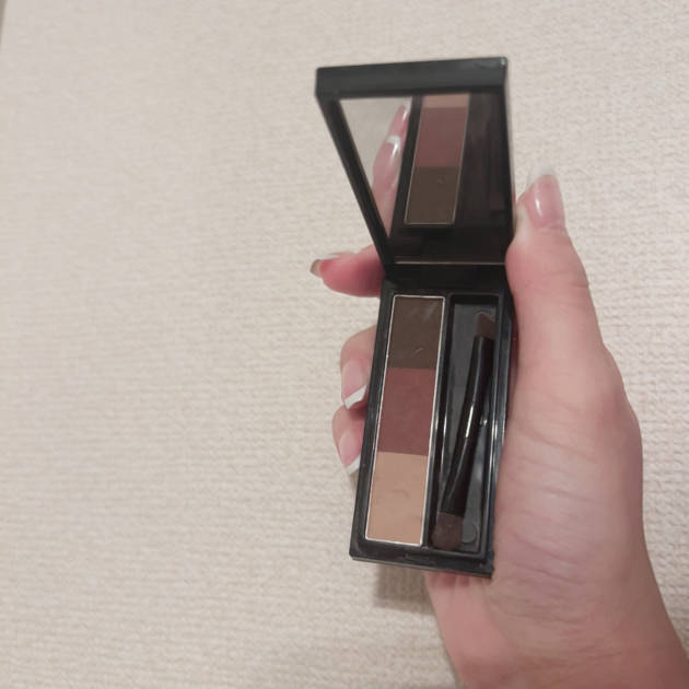 なりたい印象は眉毛で印象操作！カラー眉コスメで垢抜けフェイスへ