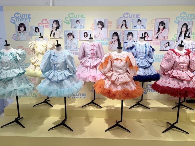 なぜアイドル衣装は“ファッションアーカイブ”になったのか　KAWAII LAB.衣装展にFRUITS ZIPPER、CANDY TUNEら154着が集結