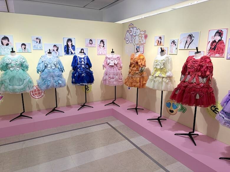 なぜアイドル衣装は“ファッションアーカイブ”になったのか　KAWAII LAB.衣装展にFRUITS ZIPPER、CANDY TUNEら154着が集結