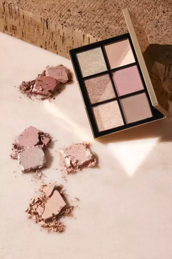 ​SNIDEL BEAUTY、完売続きの限定パレットから新製品「アイデザイナー EX03」をルミネ新宿2店で数量限定発売