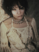 【独自コメント到着】水咲加奈、Cocco「強く儚い者たち」の制作陣が贈る新曲「ナイフ」をリリース